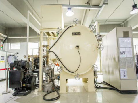 Vacuum sintering furnace